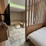 Crown Apartman
