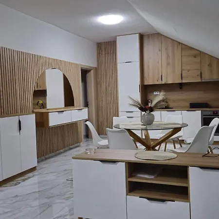 Apartamento Crown Vlasic