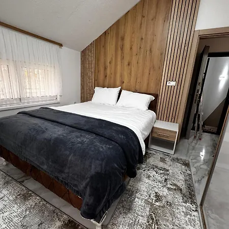 Apartament Crown