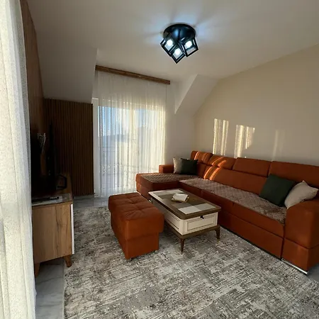 Crown Apartament *