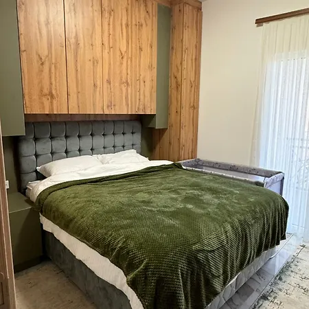 Apartament Crown *